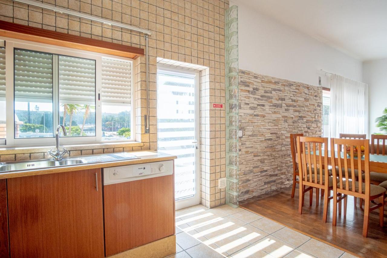 8 Rodrigues Family House - Villa With Patio Nazaré Kültér fotó