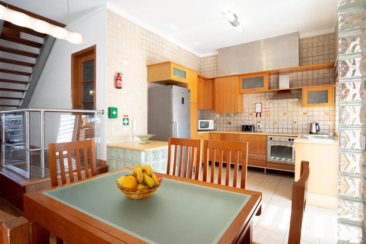 8 Rodrigues Family House - Villa With Patio Nazaré Kültér fotó